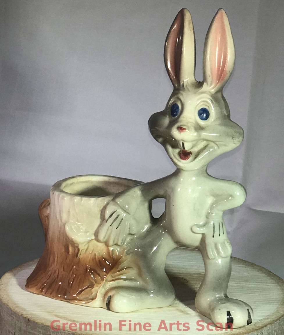 VINTAGE CERAMIC BUGS BUNNY with STUMP.